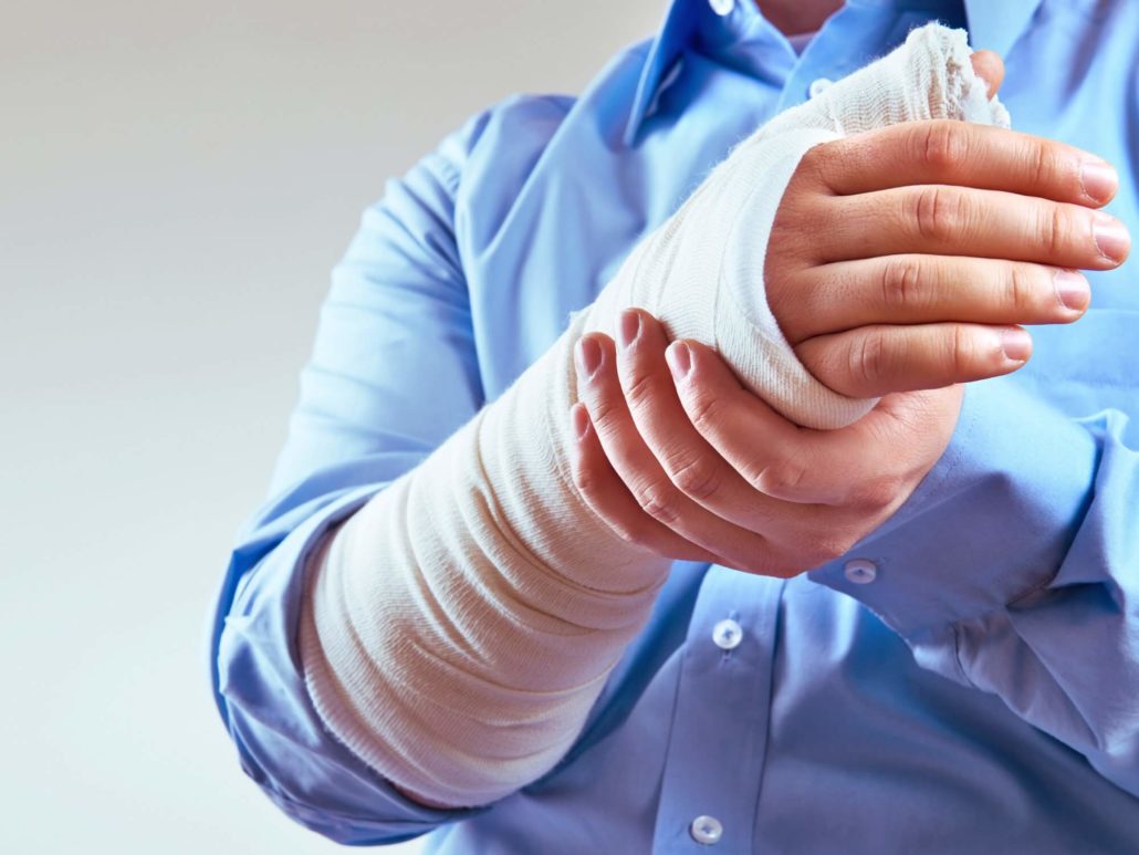 UFC Fight Night 156 Results: Mike Perry Suffers Horrific Nose Injury, 16